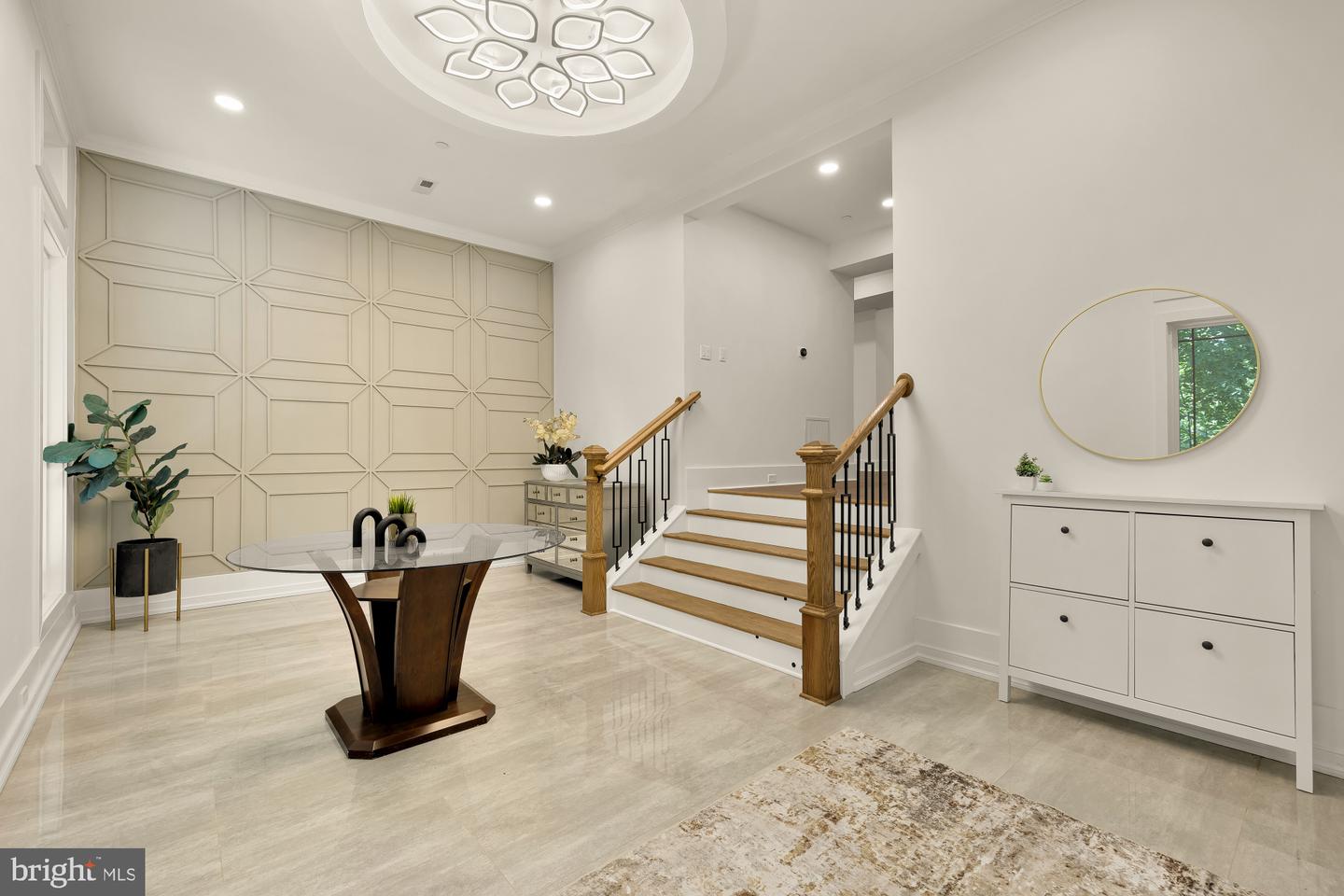811 Sligo Creek Pkwy Property Photo 3