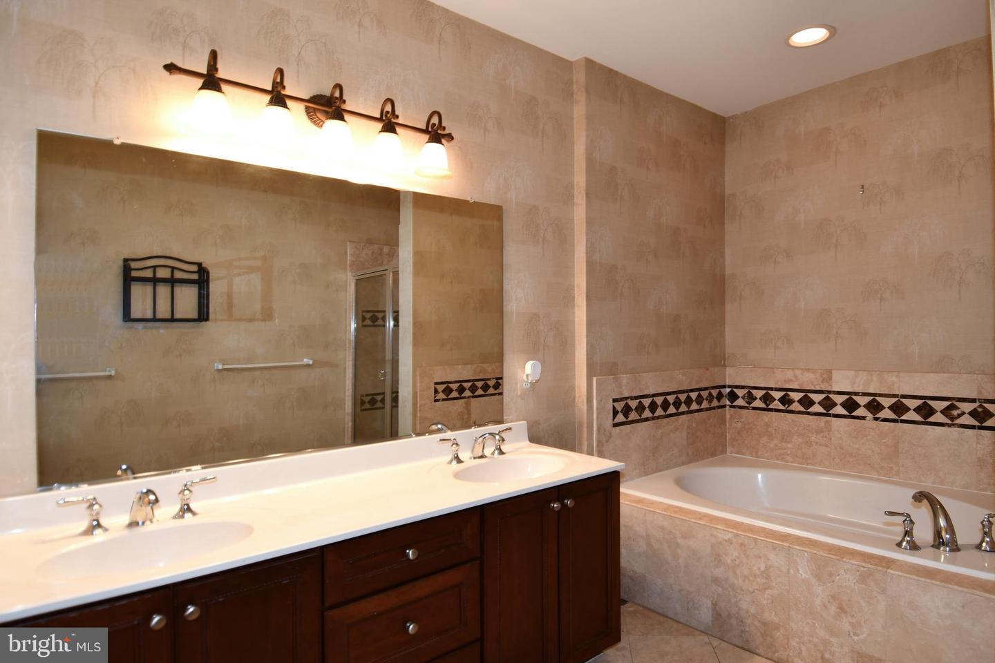 589 Cedar Spring St Property Photo 21