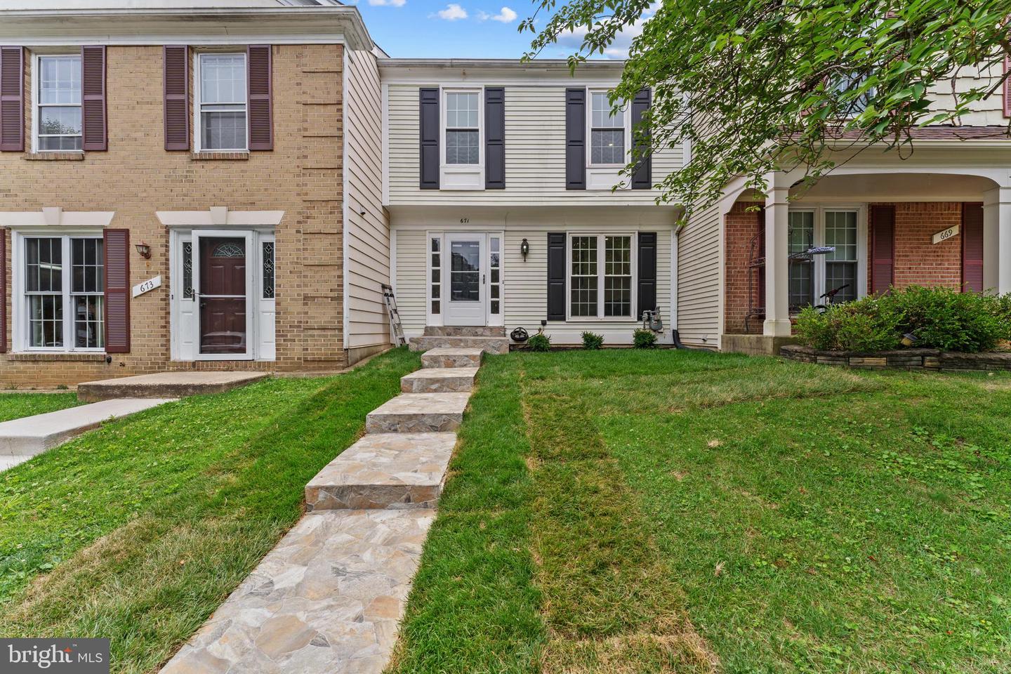 671 Concerto Ln Property Photo 1