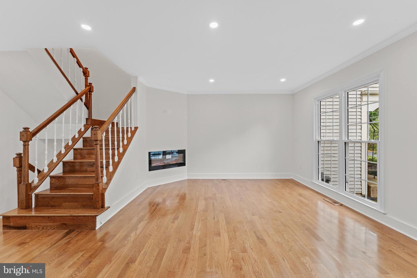 671 Concerto Ln Property Photo 4