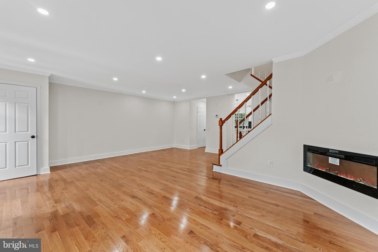 671 Concerto Ln Property Photo 6