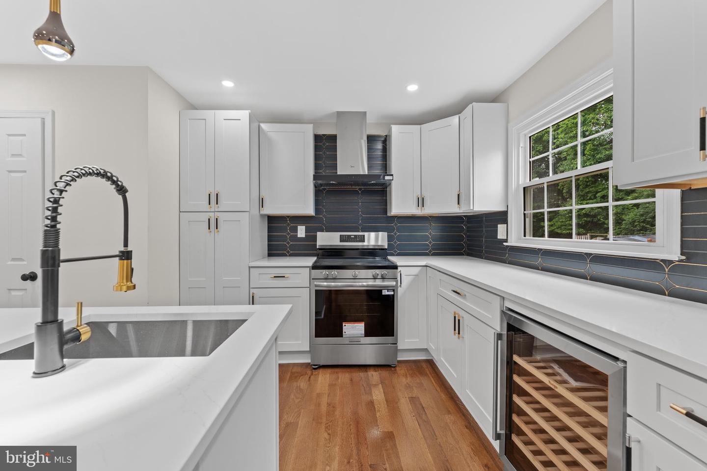 671 Concerto Ln Property Photo 14