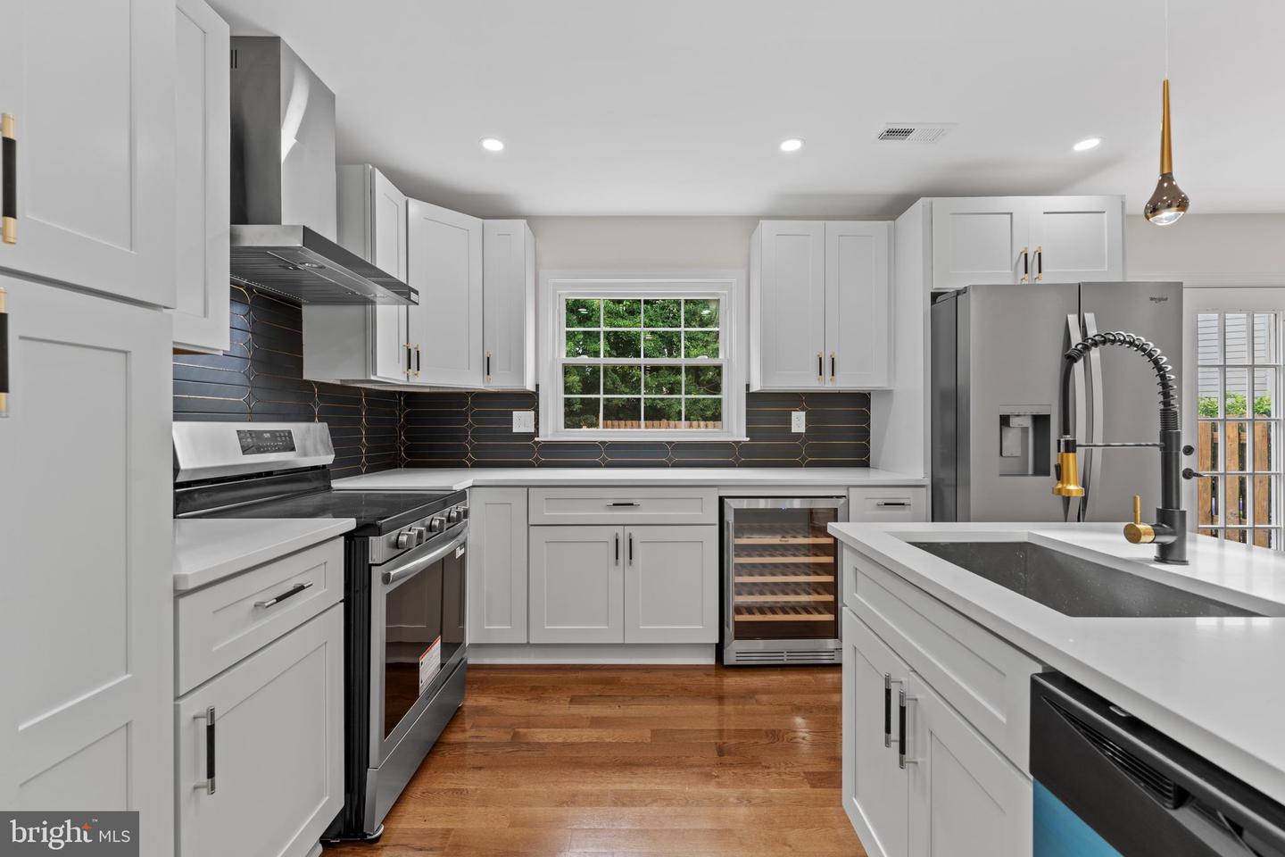 671 Concerto Ln Property Photo 16