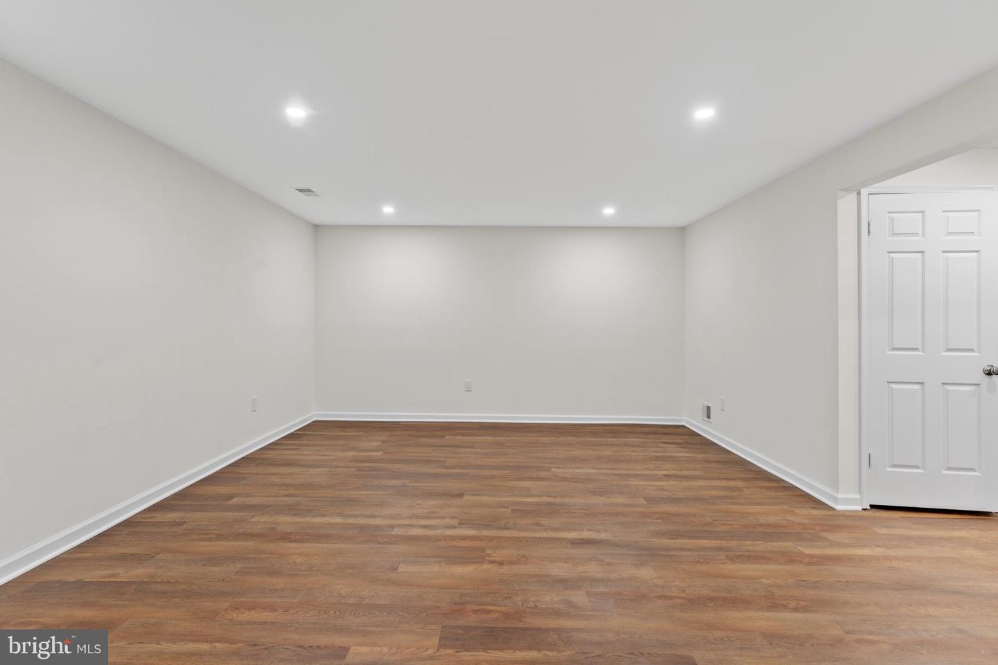 671 Concerto Ln Property Photo 37