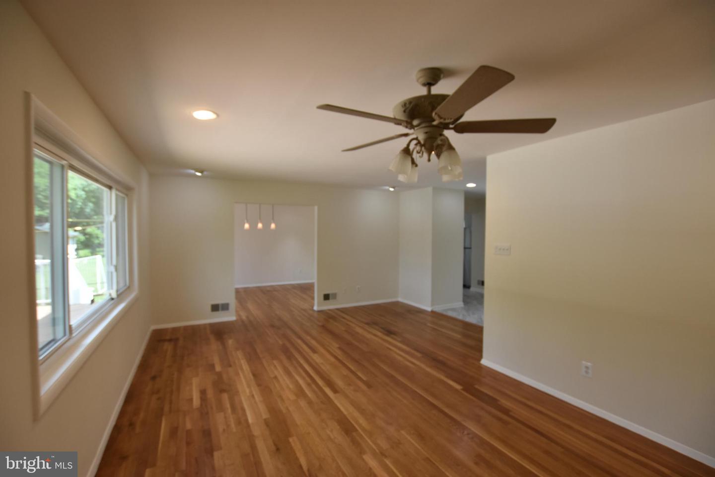 4015 Heathfield Rd Property Photo 2