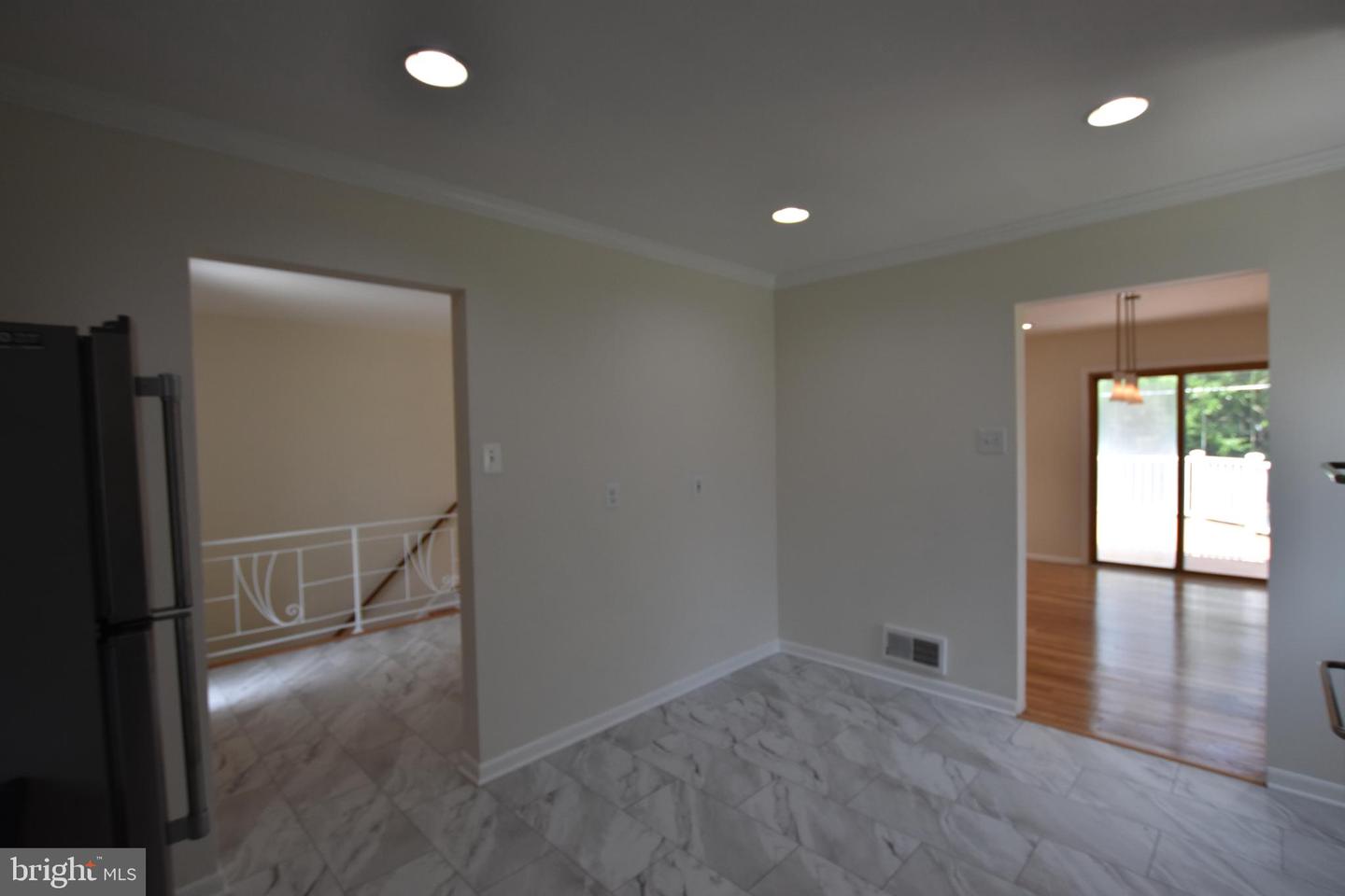 4015 Heathfield Rd Property Photo 9