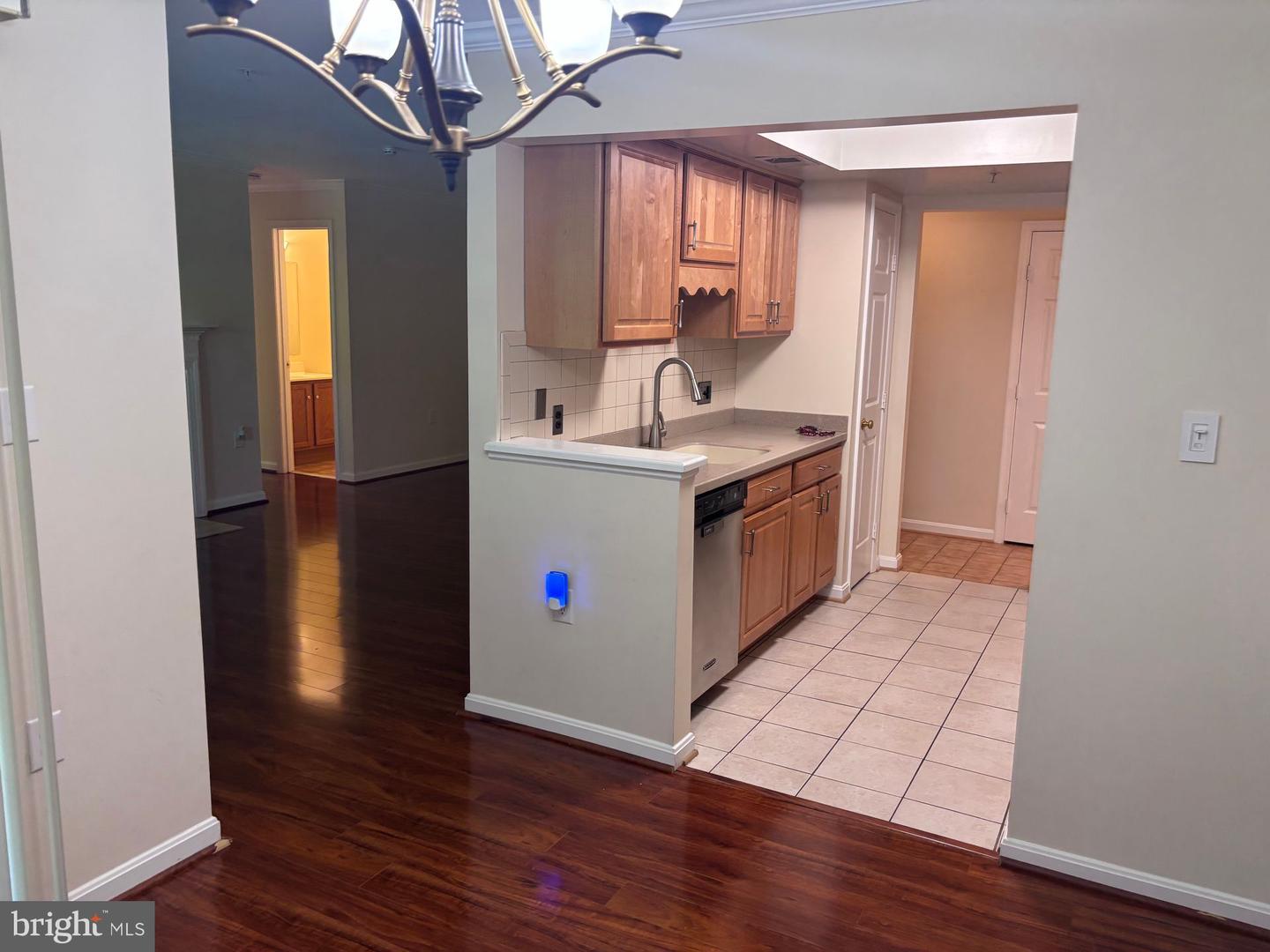800 Amber Tree Ct #103 Property Photo 3