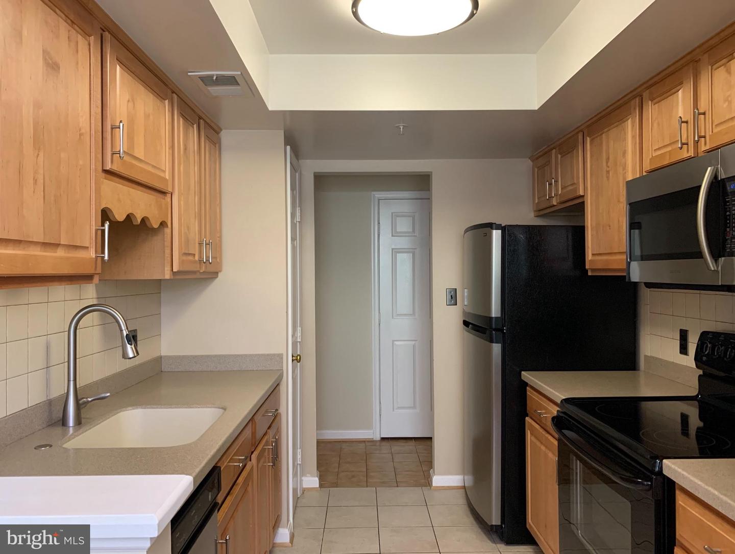 800 Amber Tree Ct #103 Property Photo 8