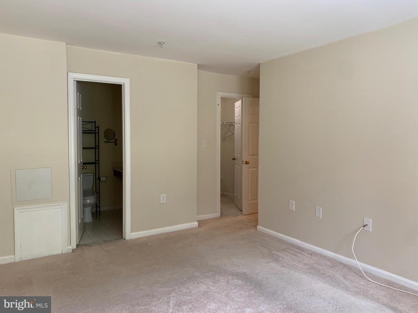 800 Amber Tree Ct #103 Property Photo 12