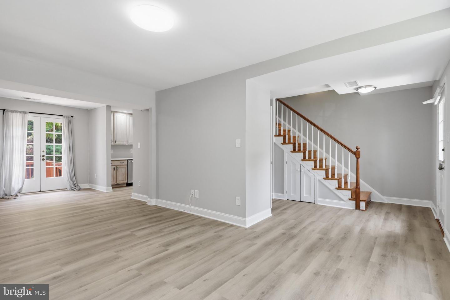 6735 Kenwood Forest Ln #40 Property Photo 3