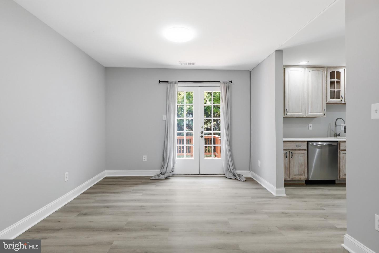 6735 Kenwood Forest Ln #40 Property Photo 6