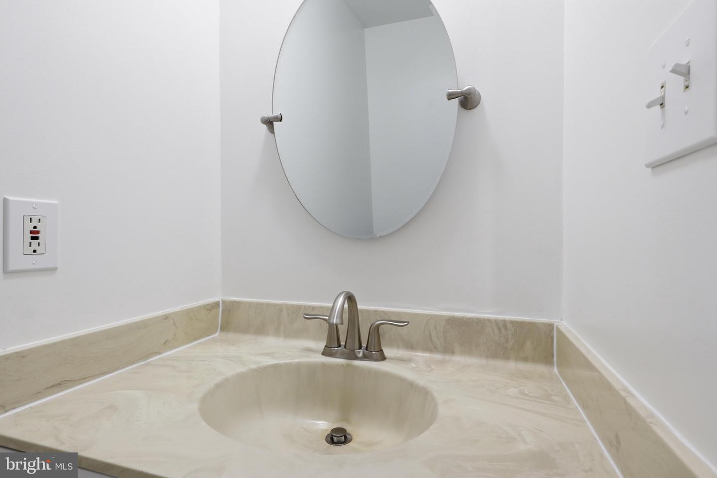 6735 Kenwood Forest Ln #40 Property Photo 9