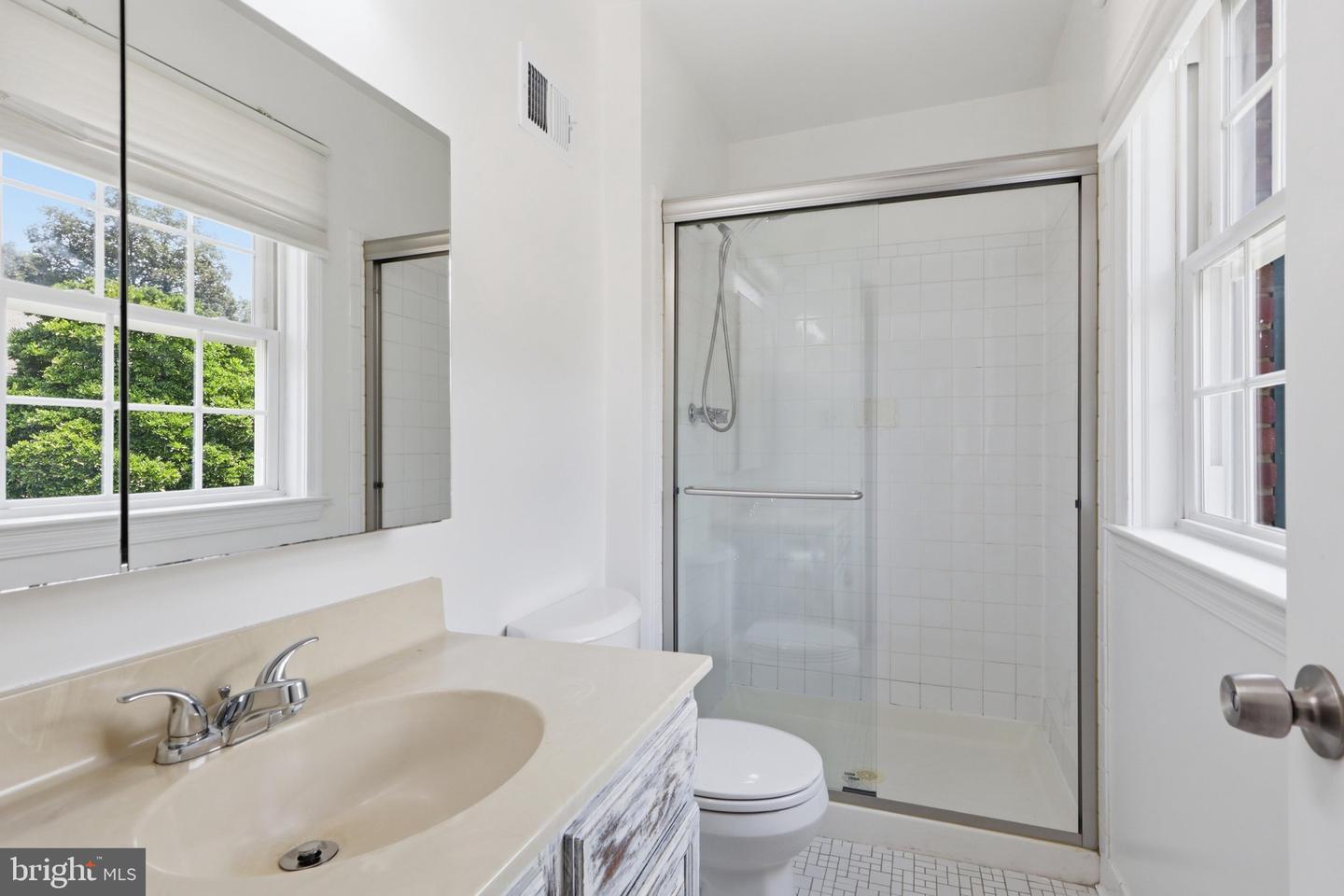 6735 Kenwood Forest Ln #40 Property Photo 12