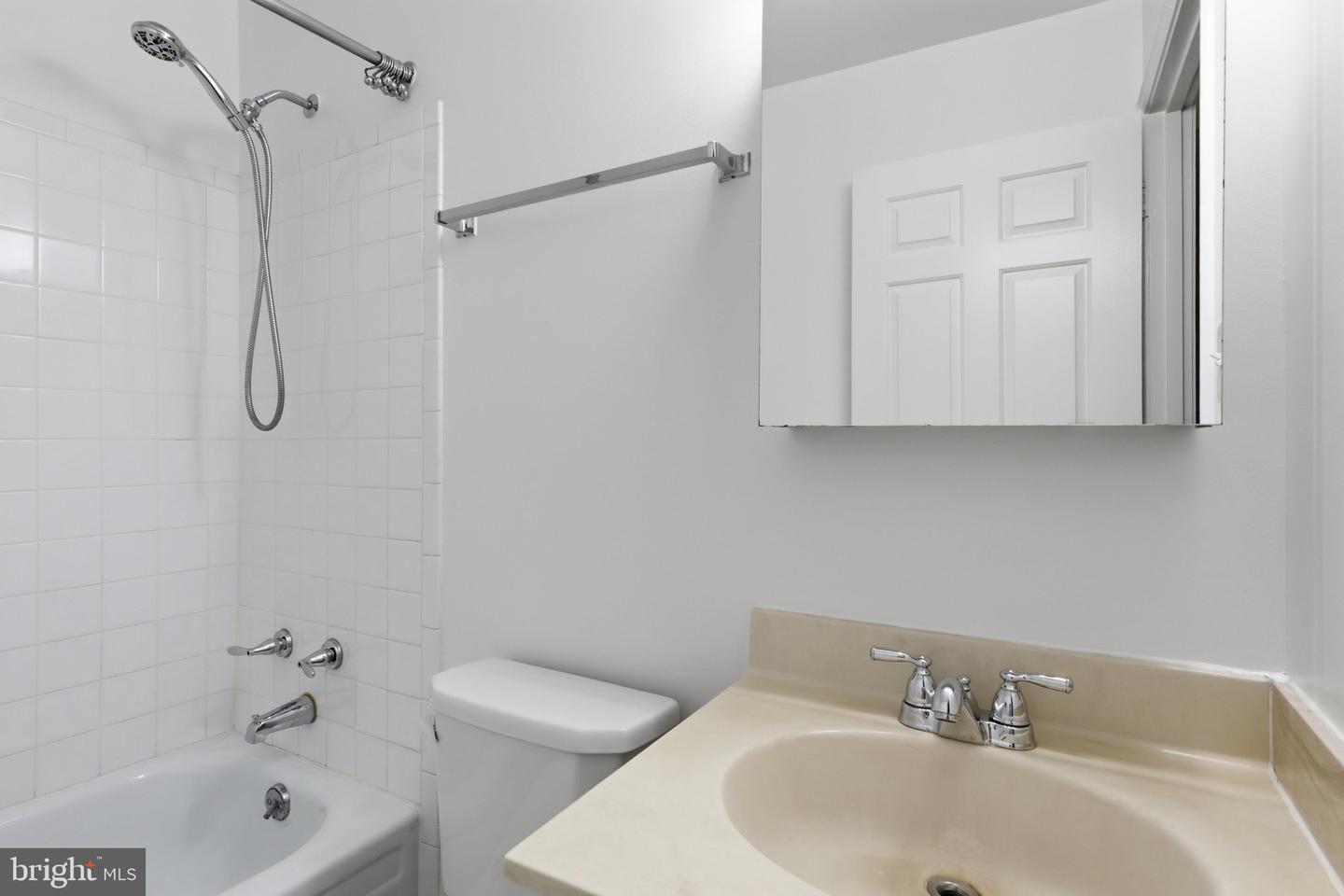 6735 Kenwood Forest Ln #40 Property Photo 15
