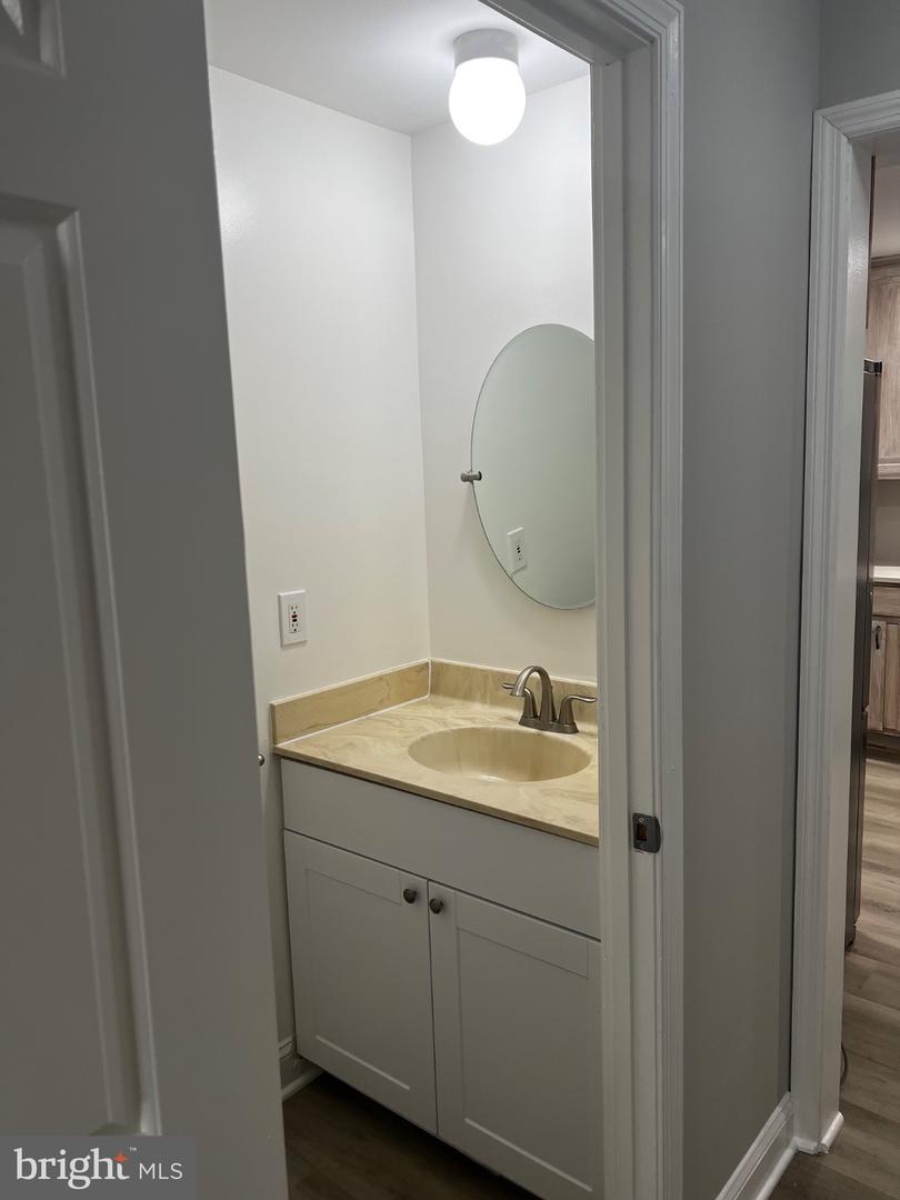6735 Kenwood Forest Ln #40 Property Photo 24