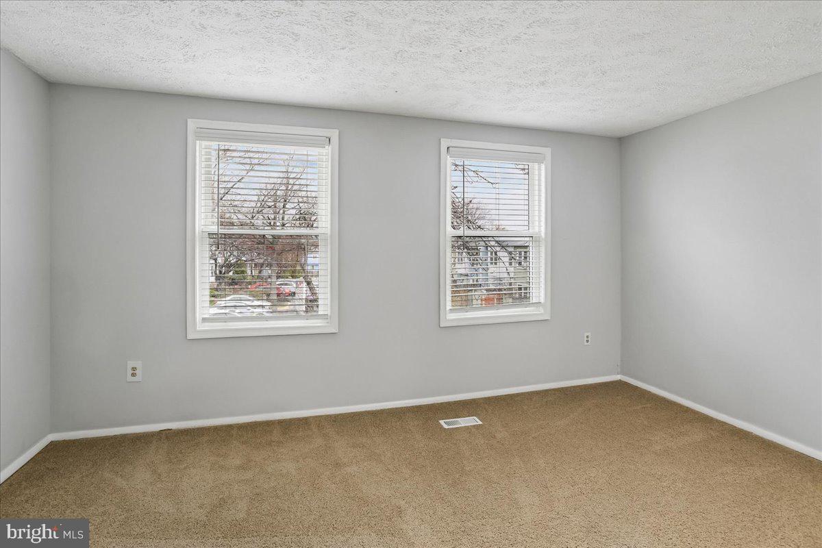 2839 Shepperton Ter Property Photo 12