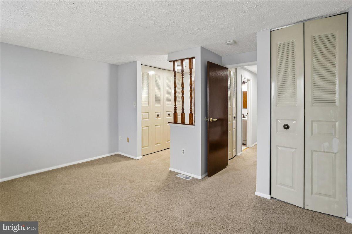 2839 Shepperton Ter Property Photo 14