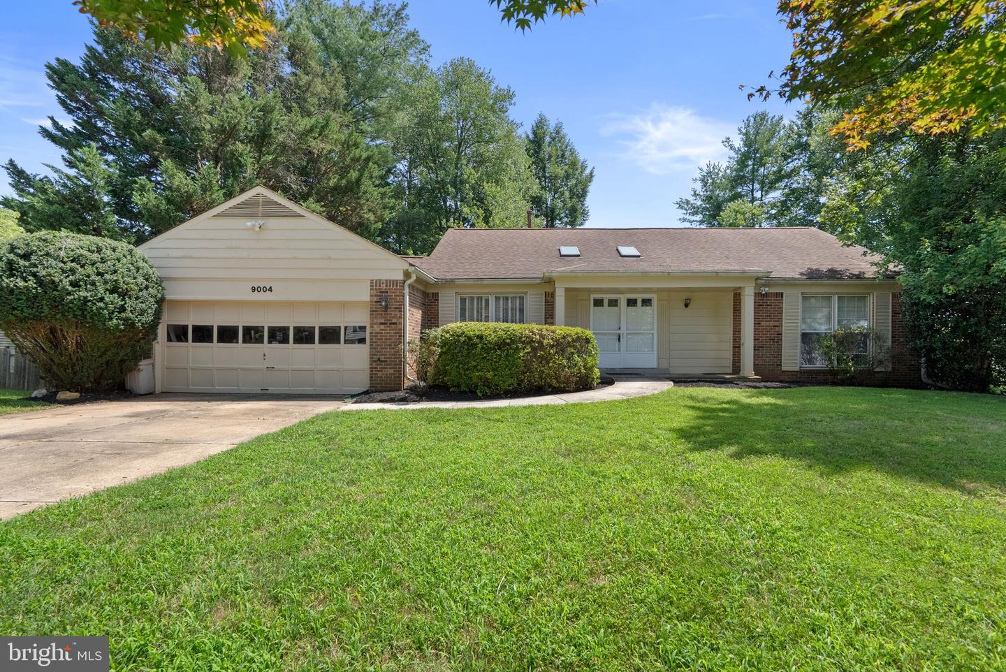 9004 Paddock Ln Property Photo 1