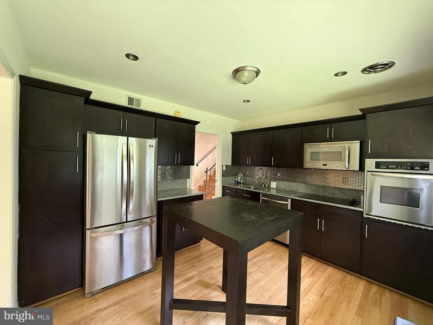 9209 E Parkhill Dr Property Photo 3