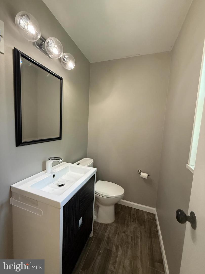 9209 E Parkhill Dr Property Photo 12