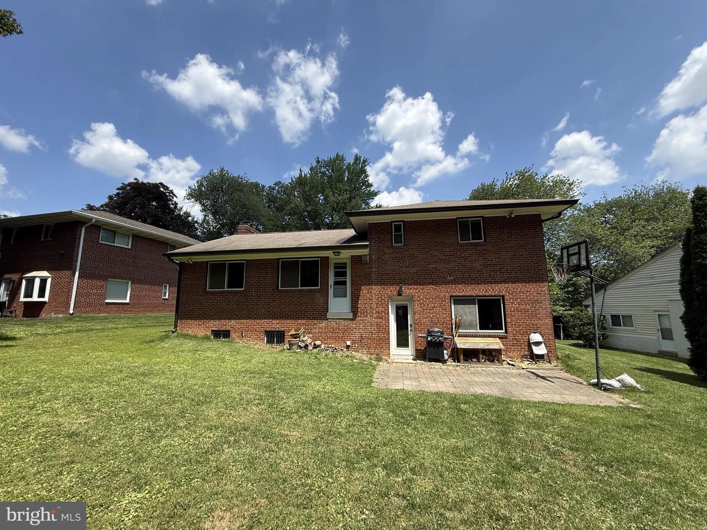 9209 E Parkhill Dr Property Photo 18