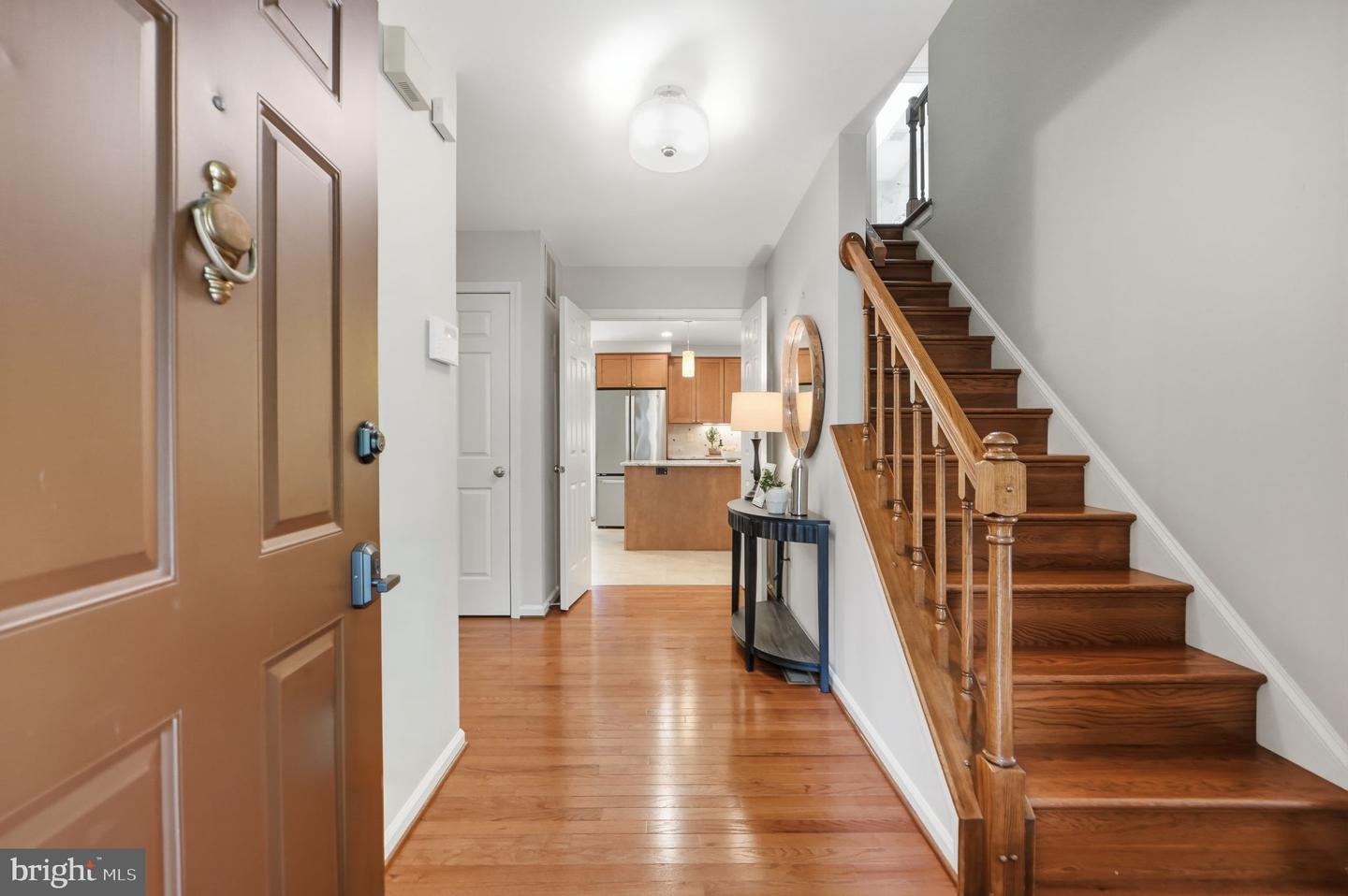 15 Middlebridge Ct Property Photo 3