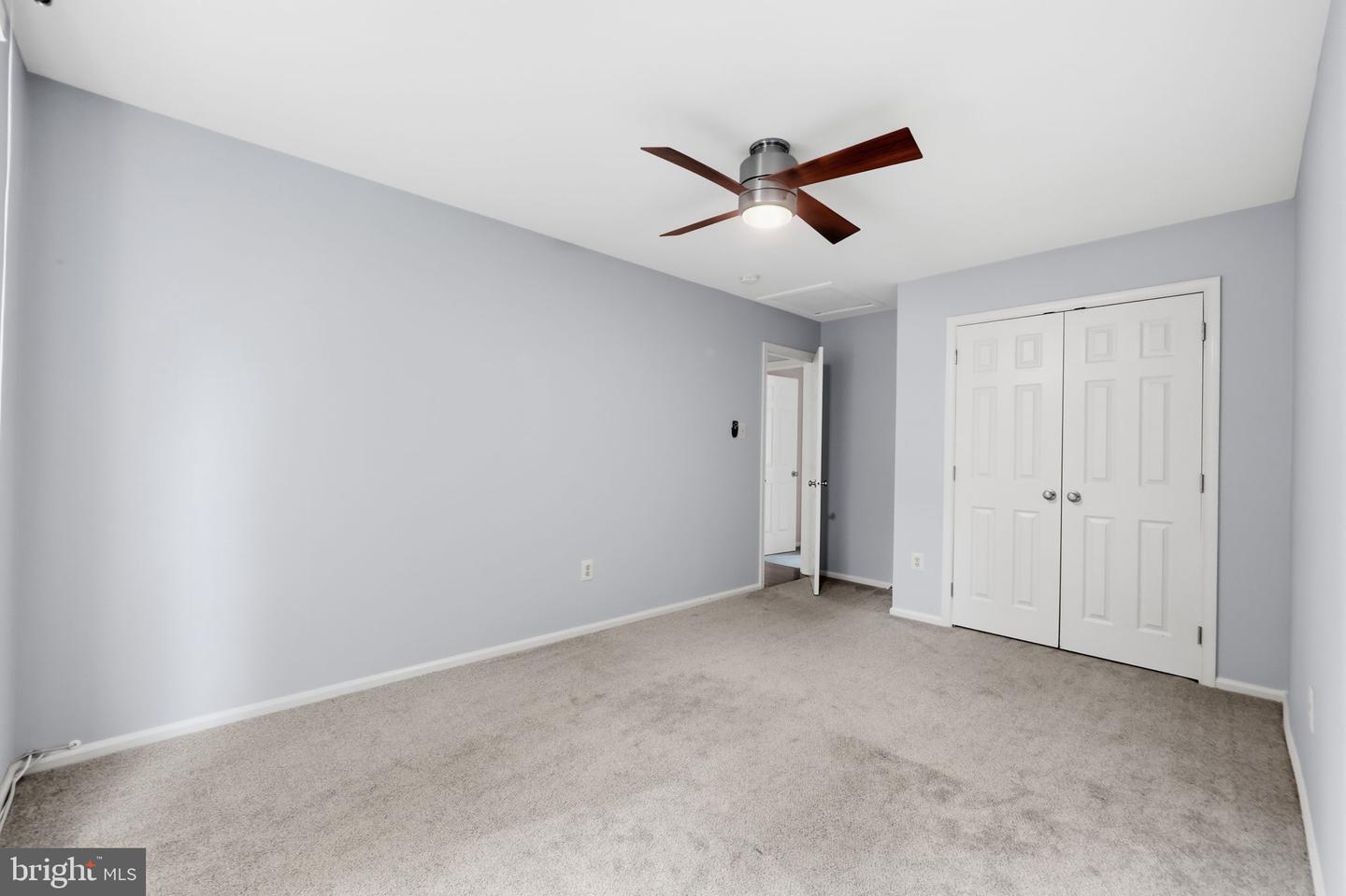 15 Middlebridge Ct Property Photo 28