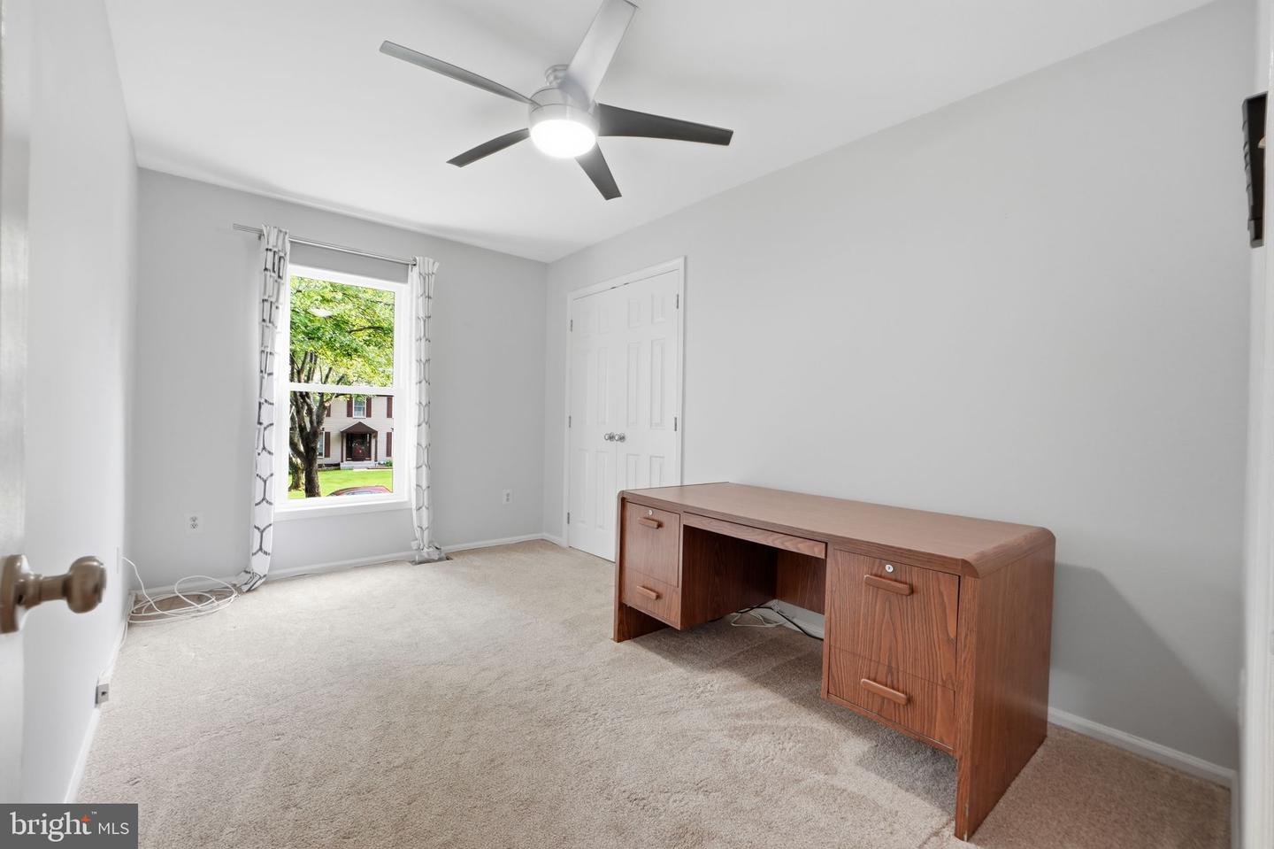 15 Middlebridge Ct Property Photo 32