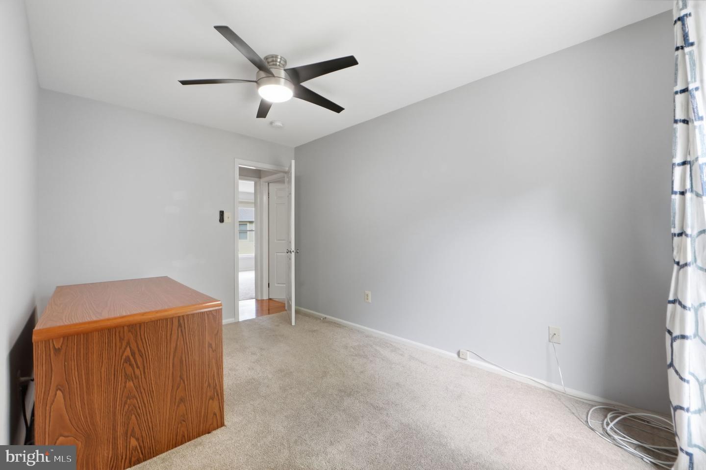 15 Middlebridge Ct Property Photo 33