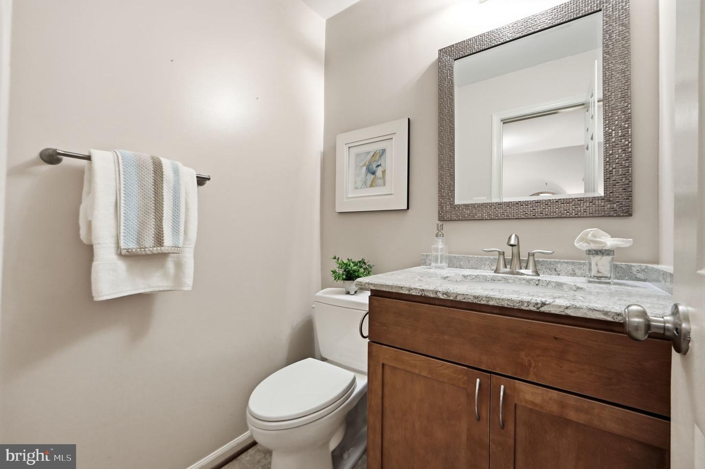 15 Middlebridge Ct Property Photo 34