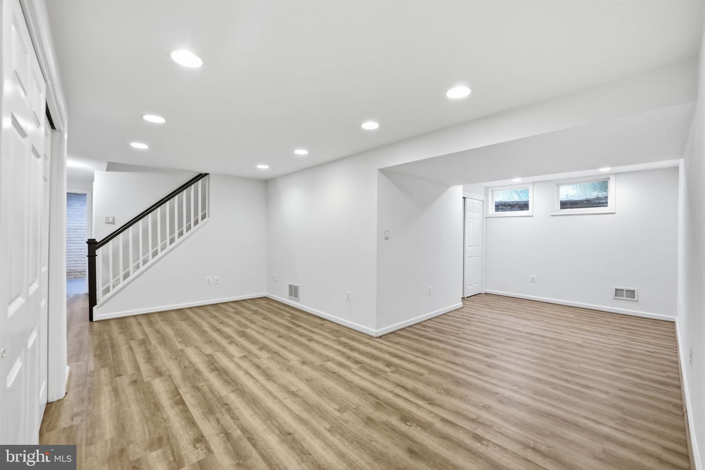 15 Middlebridge Ct Property Photo 36