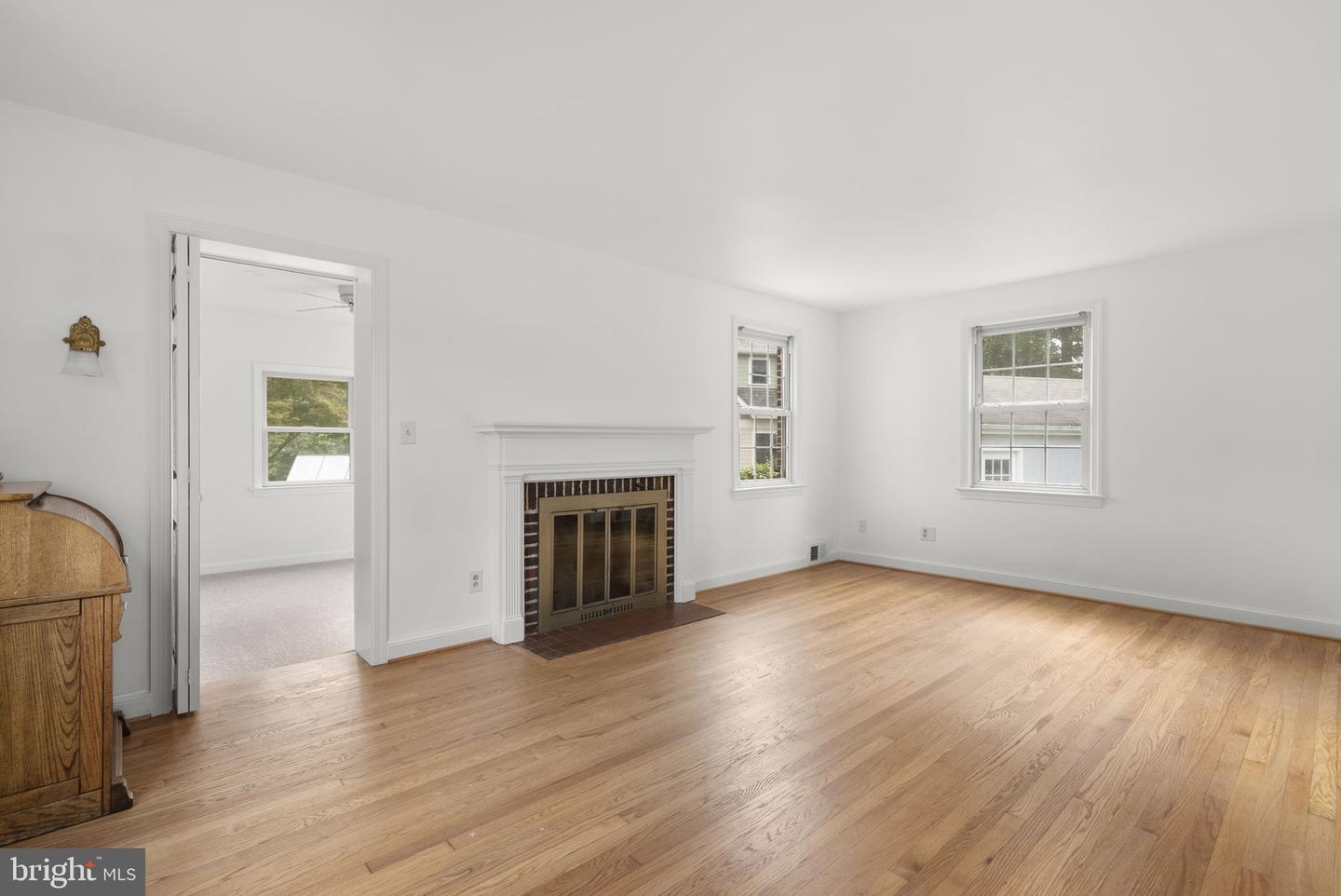 10511 Lorain Ave Property Photo 5