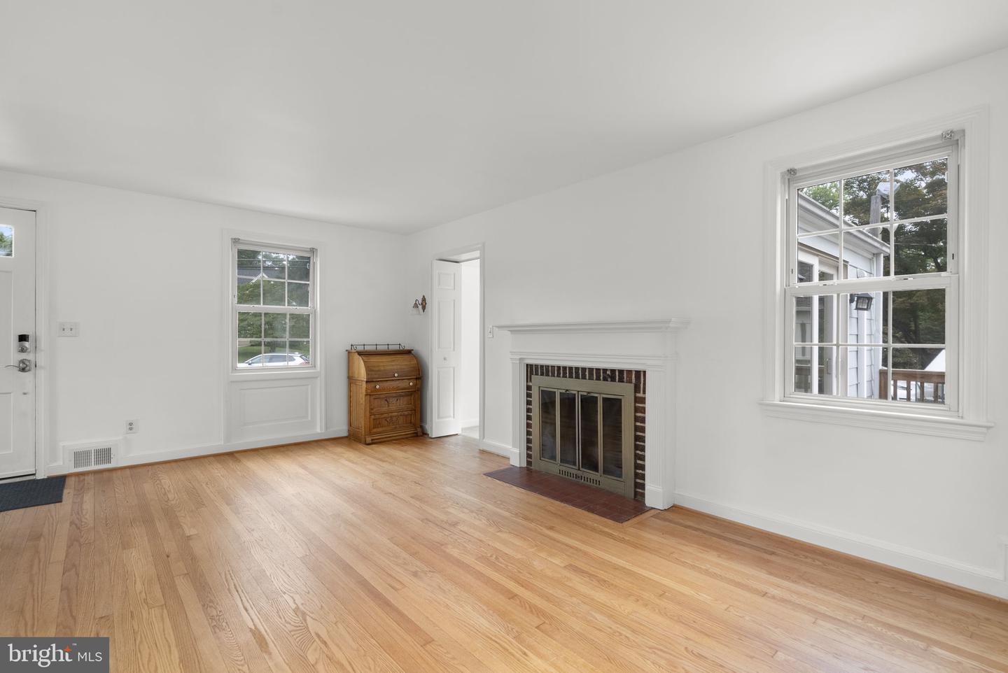 10511 Lorain Ave Property Photo 8