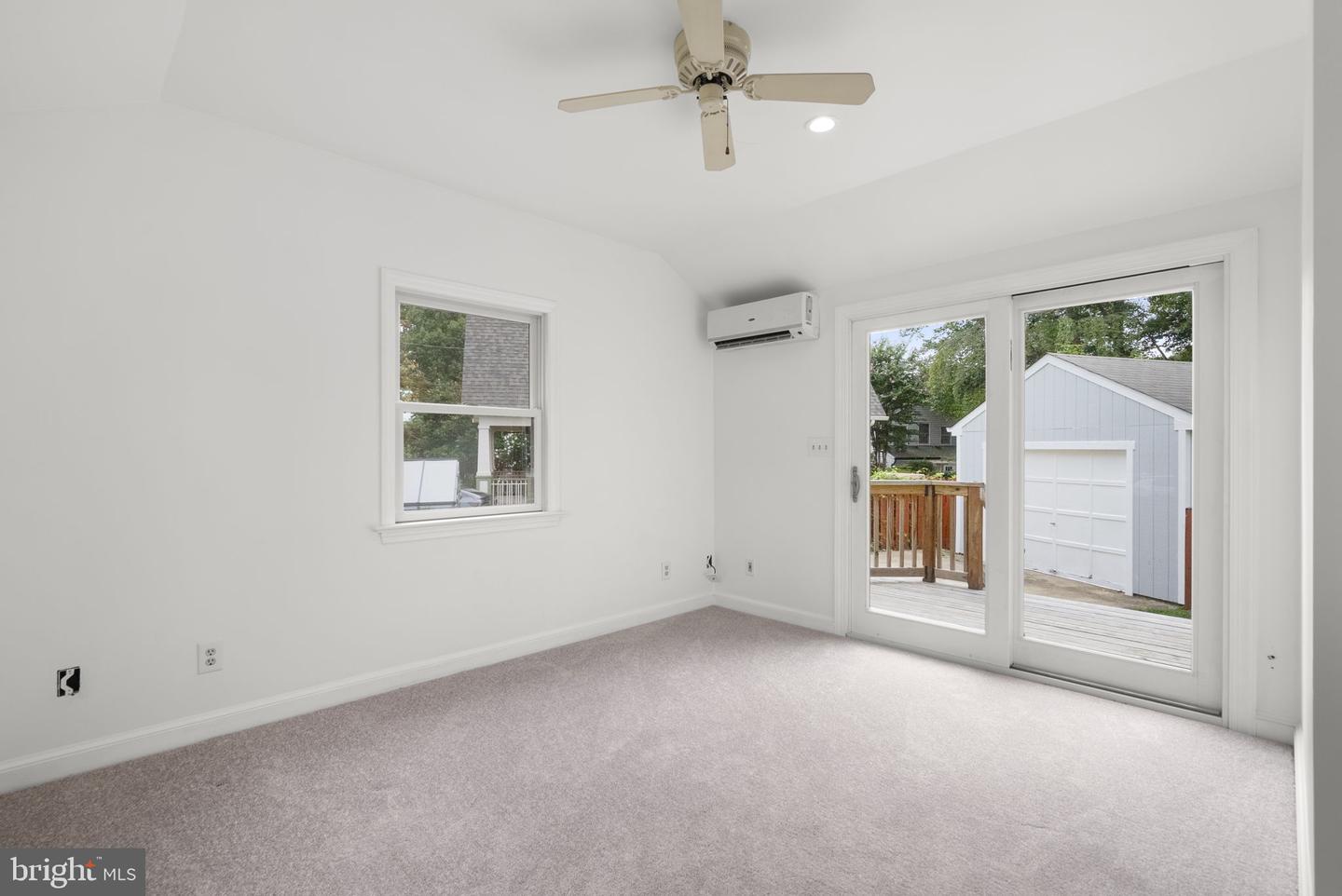 10511 Lorain Ave Property Photo 9