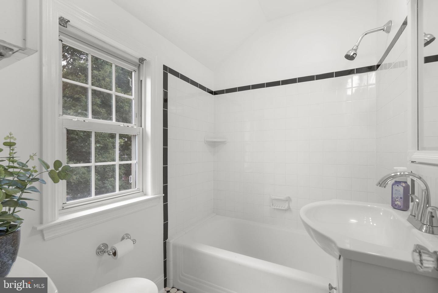 10511 Lorain Ave Property Photo 28