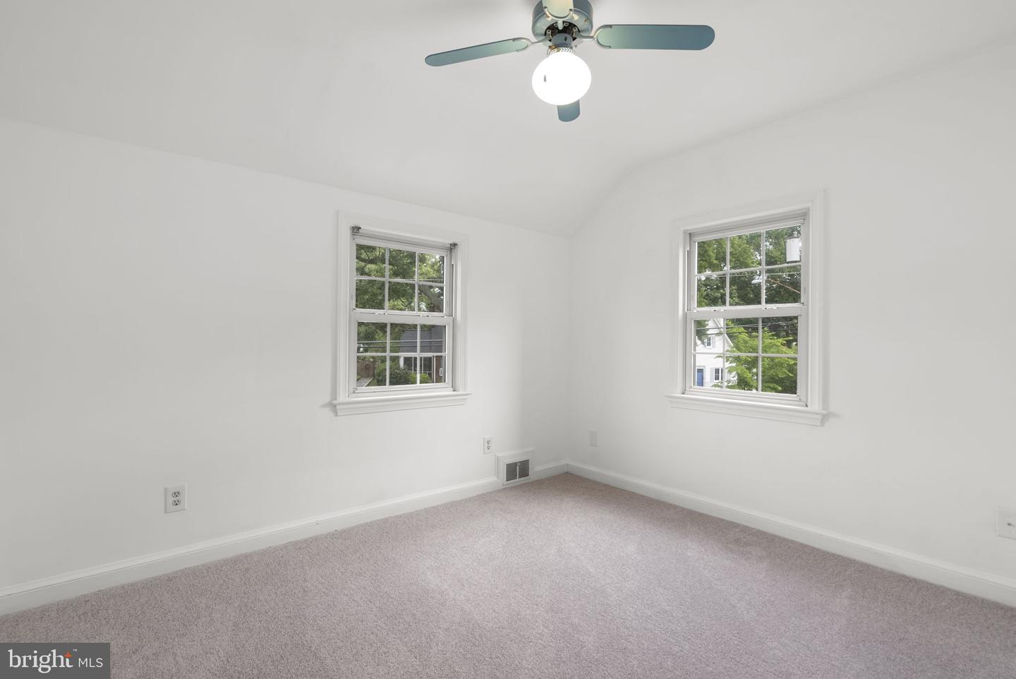 10511 Lorain Ave Property Photo 30