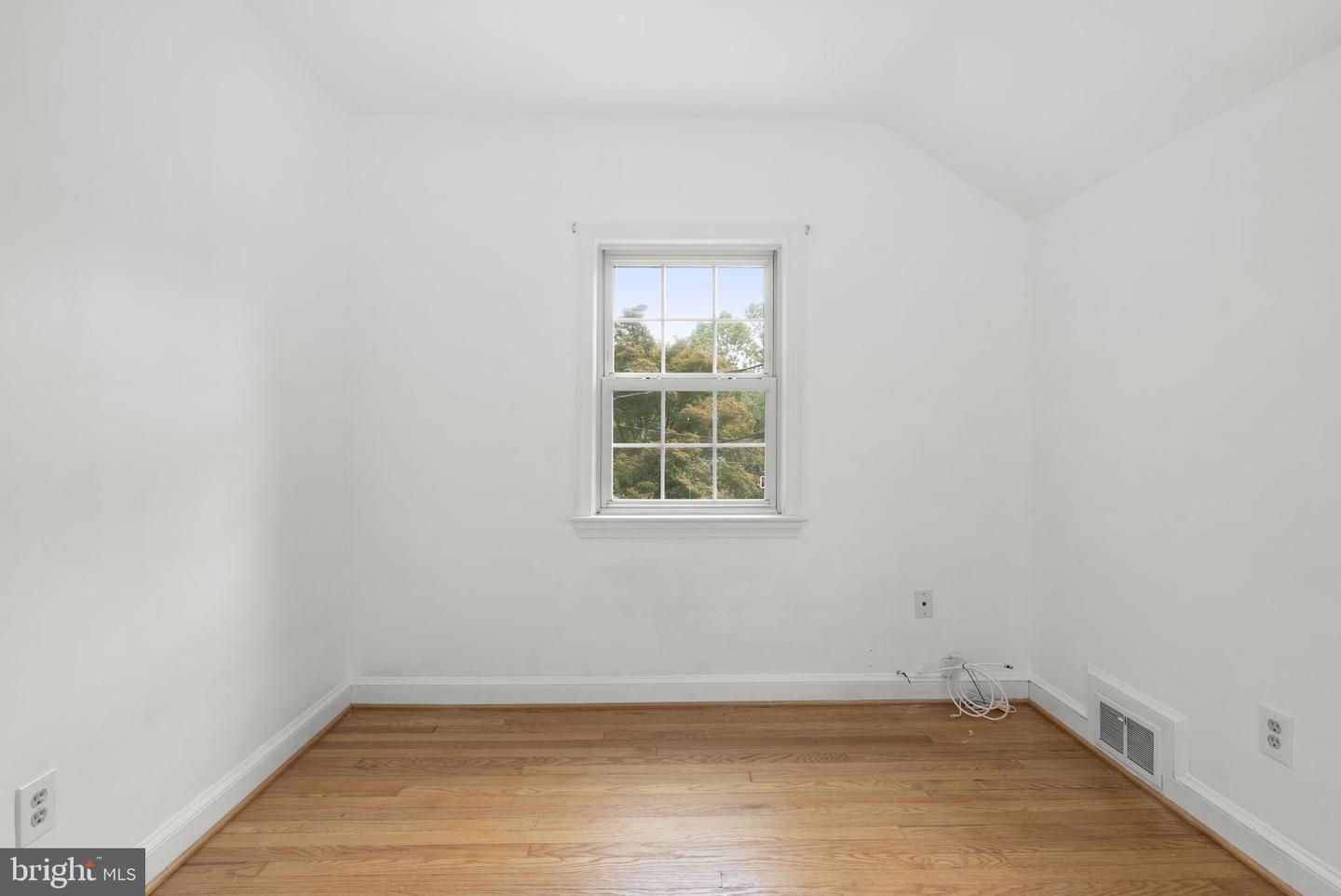 10511 Lorain Ave Property Photo 33