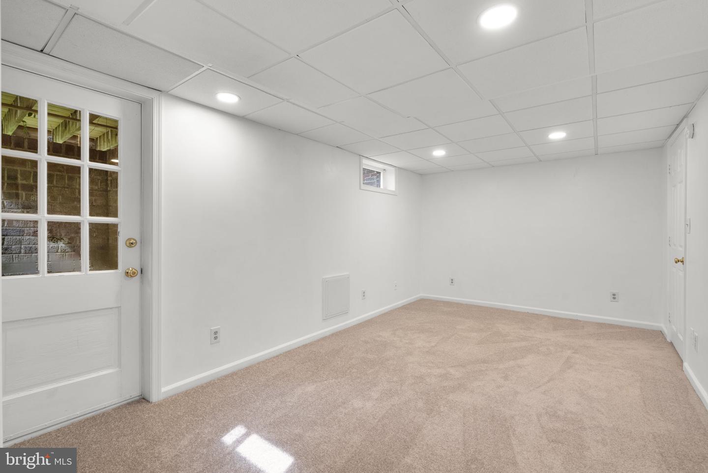 10511 Lorain Ave Property Photo 38
