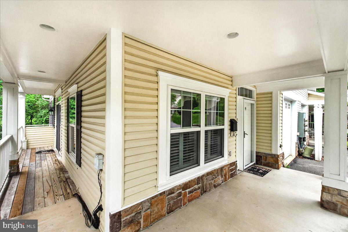 9714 Winery Ct #9714 Property Photo 2