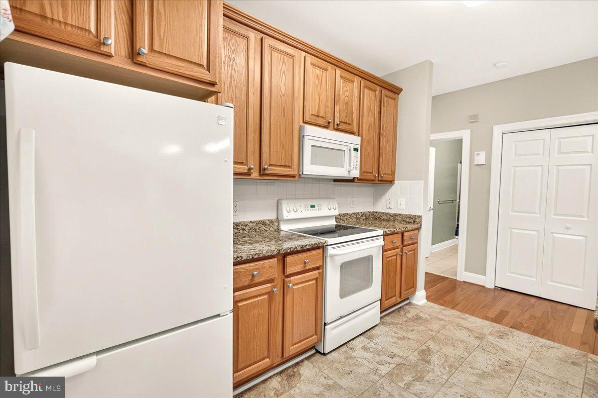 9714 Winery Ct #9714 Property Photo 13