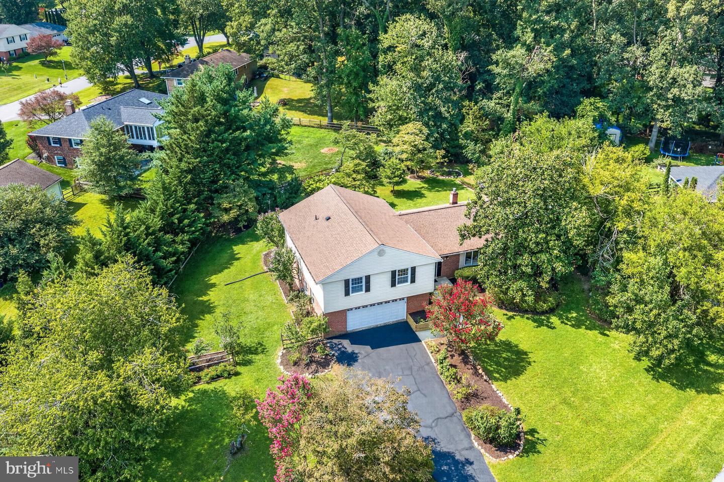 6 Roseneath Ct Property Photo 1