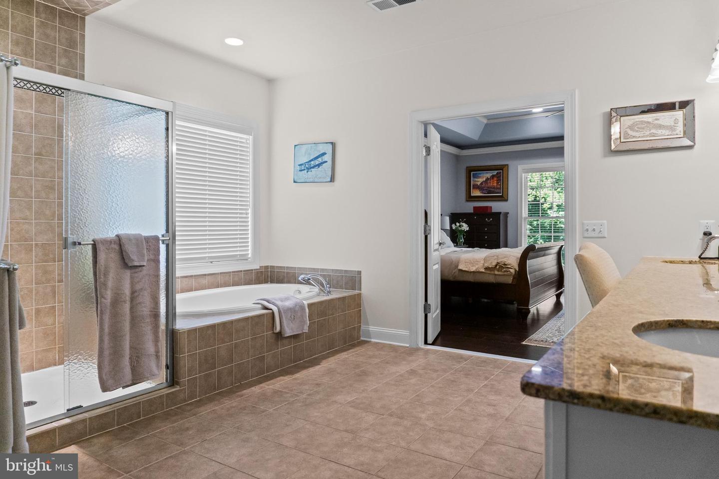 18634 Woodgate Pl Property Photo 32