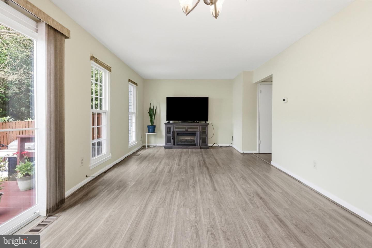 12423 Loft Ln Property Photo 14