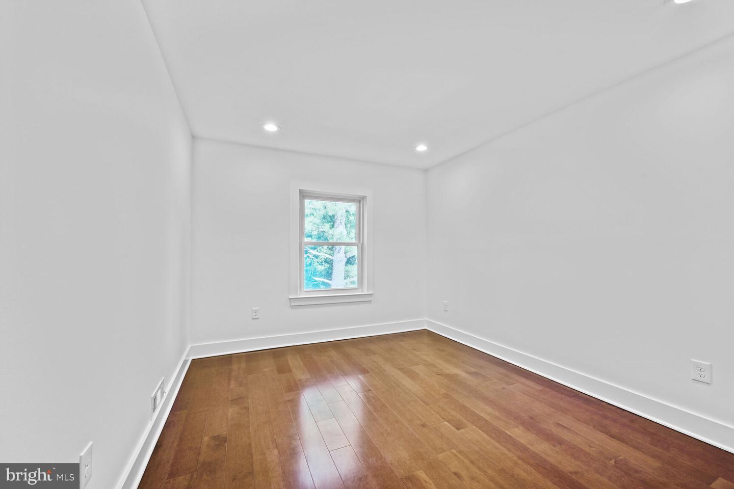 10222 Arizona Cir #18 Property Photo 15