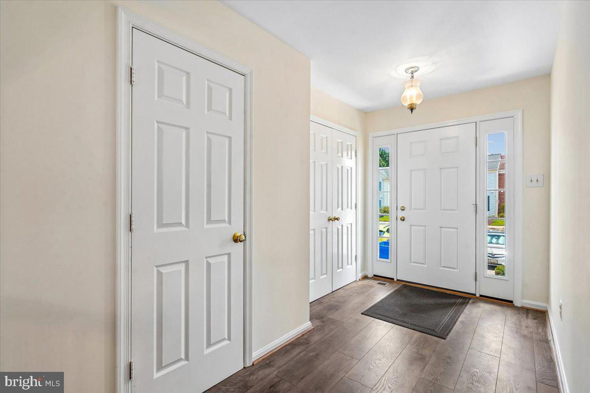 3259 Saint Augustine Ct Property Photo 4