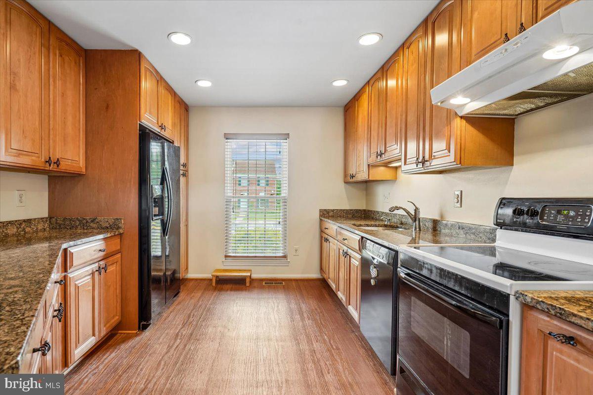 3259 Saint Augustine Ct Property Photo 7