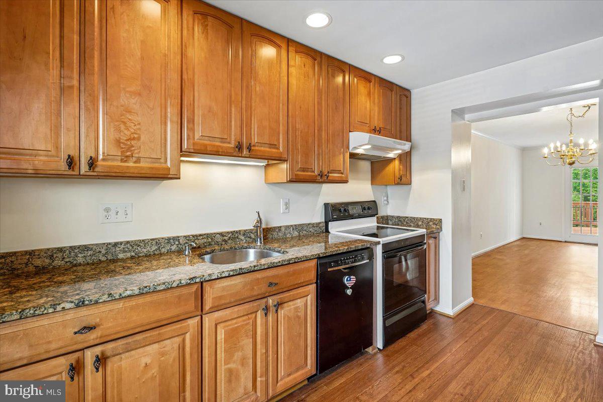 3259 Saint Augustine Ct Property Photo 10