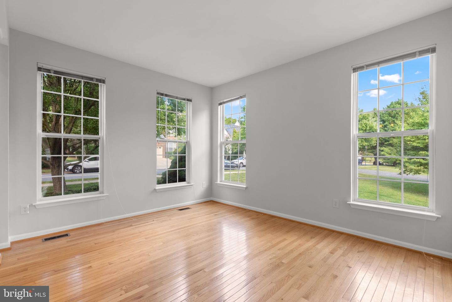 18015 Coachmans Rd Property Photo 5