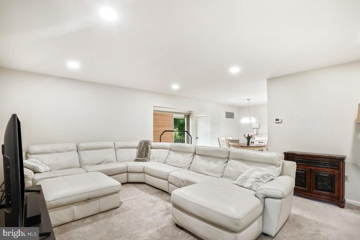 3466 Chiswick Ct #43-2a Property Photo 3