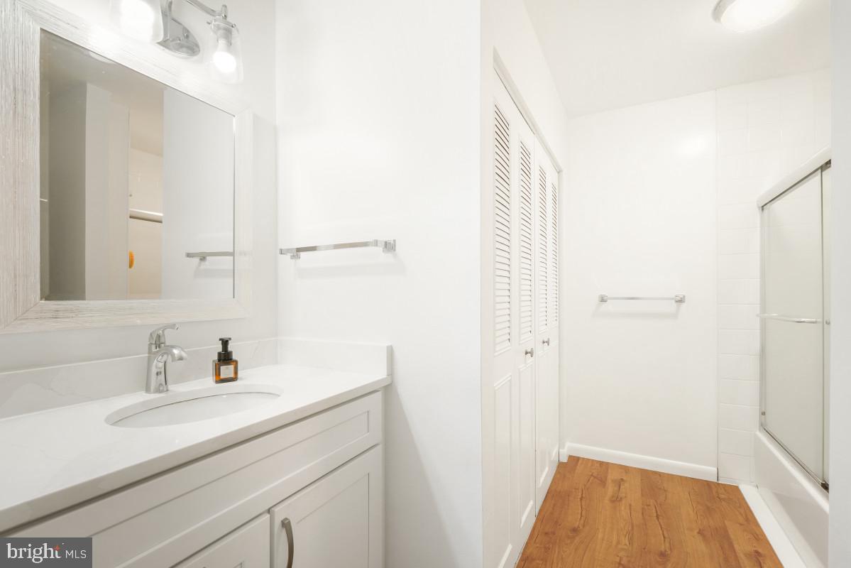 3466 Chiswick Ct #43-2a Property Photo 7